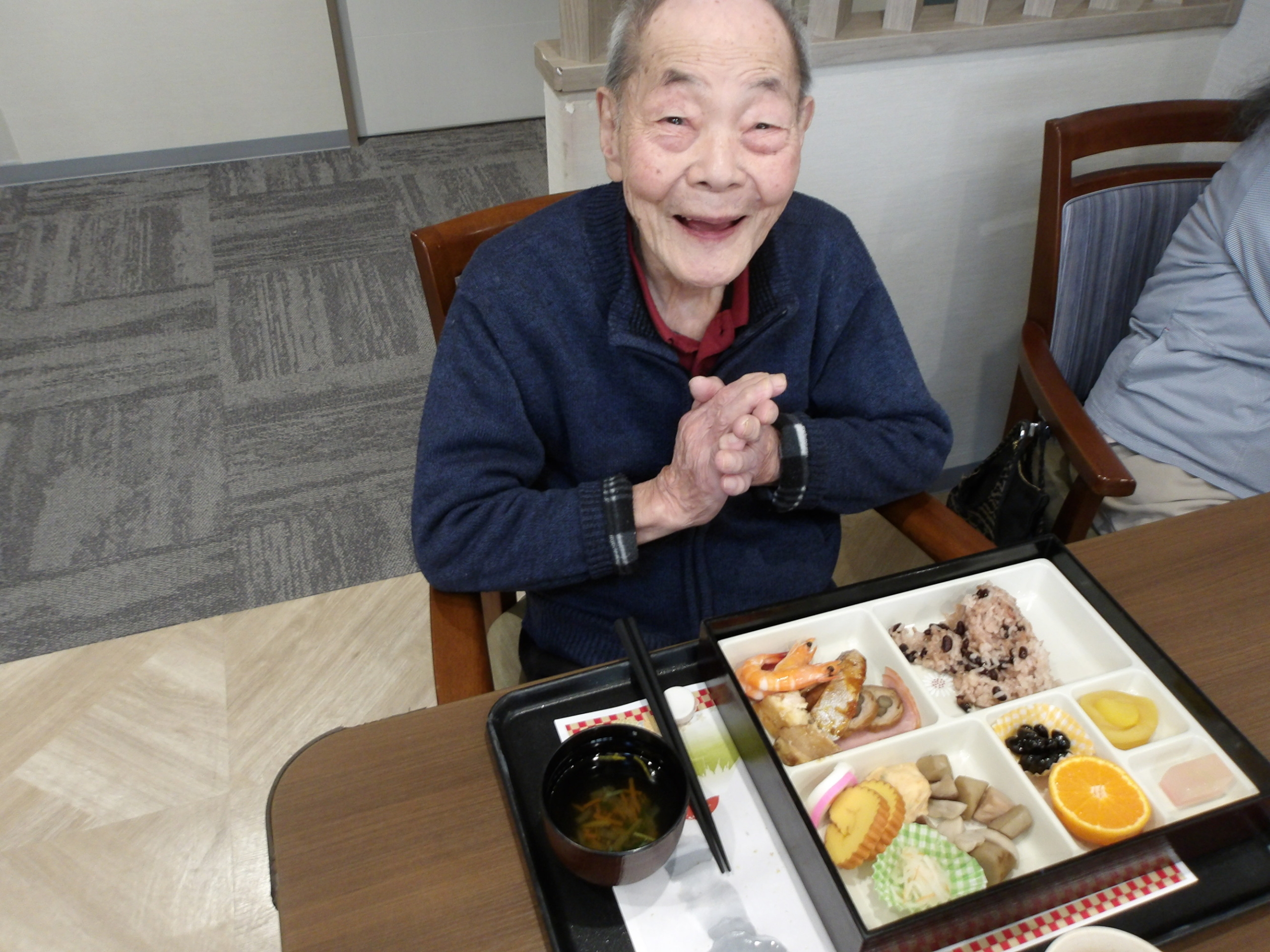 おせち料理-1　ニチイホーム野方